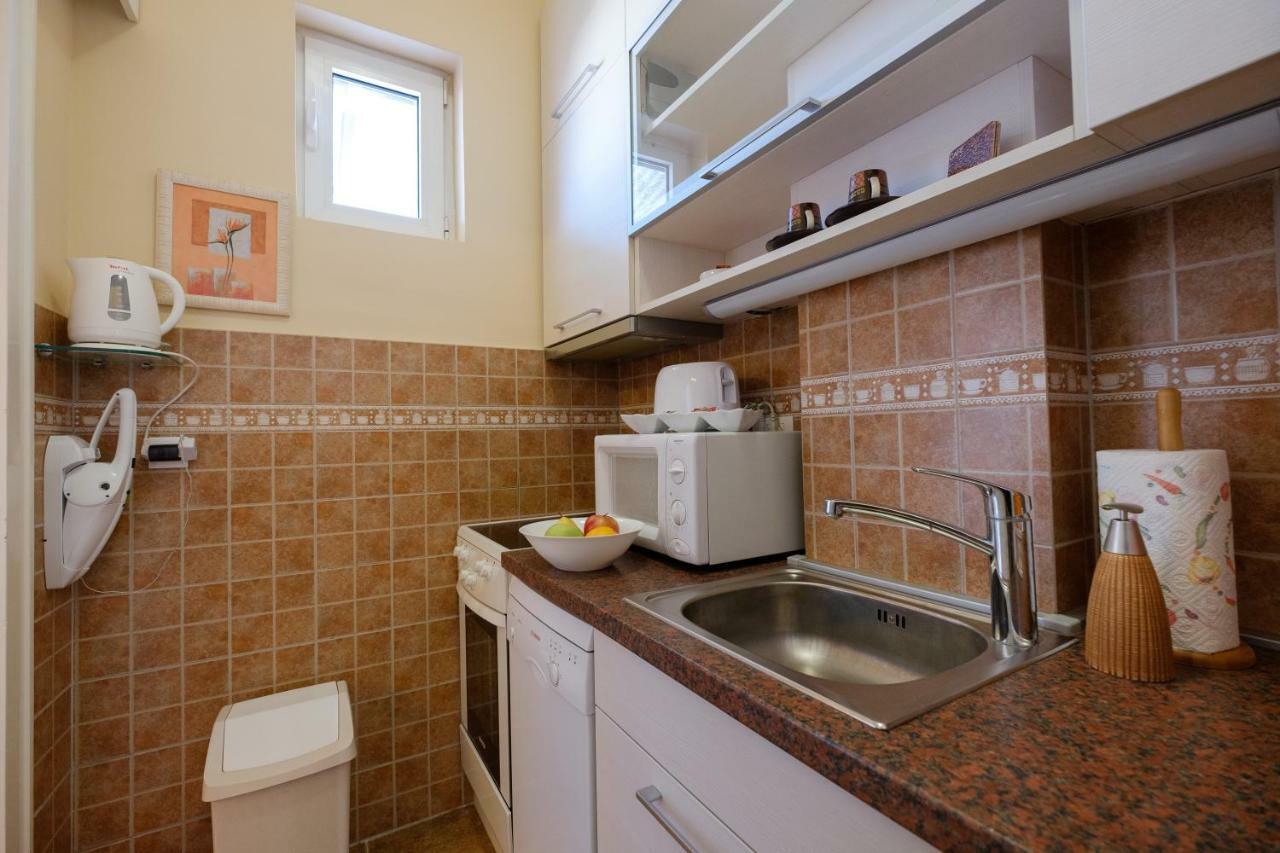 Jolie Apartment Belgrade Exterior photo